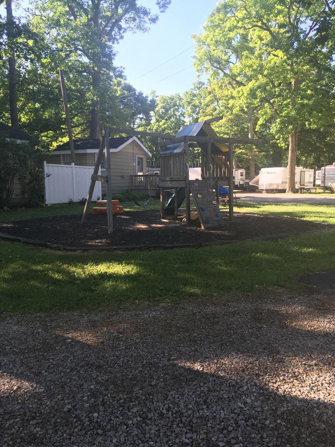 Shade Acres Campgound And Cottages Catawba Island Exterior photo
